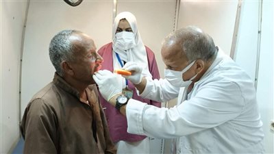 الكشف الطبى على 1260 حالة بالمجان خلال قافلة بمركز سمالوط بالمنيا 