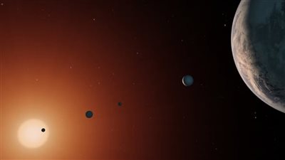 علماء يبحثون في نظام شمسي بعيد عن كائنات فضائية