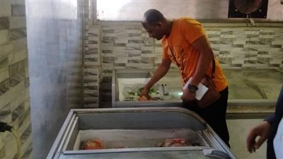 الطب الوقائي: إعدام 72 كليو اغذية فاسدة خلال حملة بالأقصر 