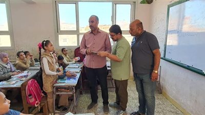 مدير «تعليم المنوفية» يتفقد مدارس «شنوان» لمتابعة سير العملية التعليمية 