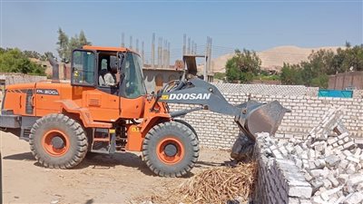 حملة موسعة لازالة واسترداد أراضي أملاك الدولة جنوب الأقصر 