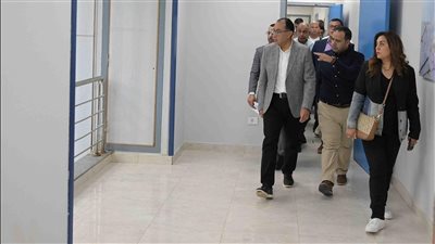 وزيرة التنمية المحلية تشارك رئيس الوزراء بتفقد مشروع تطوير مستشفى العدوة المركزي 
