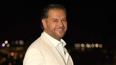 راغب علامة: بقالي 35 سنة بغني.. والناس بتحضني وتبوسني في الحفلات عادي