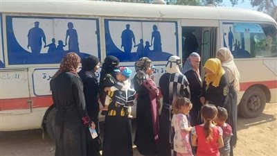 قوافل طبية لفحص المواطنين ضمن مبادرة 100 صحة بالأقصر (صور)