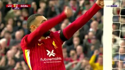 صلاح يسجل في صدارة ليفربول للدور الإنجليزي بالفوز على تشيلسي 