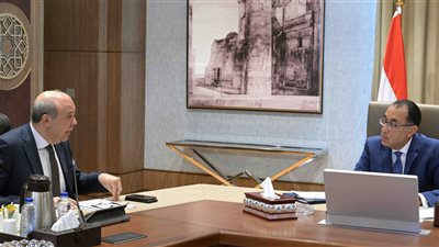 رئيس الحكومة يكشف الموعد النهائي لـ تشغيل مطاري برج العرب والعلمين