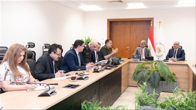 عقد اجتماع برئاسة وزير الموارد المائية ومشاركة وزير السياحة والآثار ومدير عام جهاز مشروعات أراضي القوات المسلحة