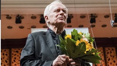 وفاة أولينيتشاك عازف البيانو في فيلم The Pianist عن عمر 72 عاما