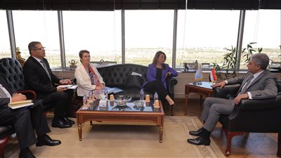 وزير السياحة والآثار يلتقي بغادة والي لبحث أوجه التعاون المشترك