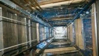 مصرع طفل سقط في بئر أسانسير بالبساتين