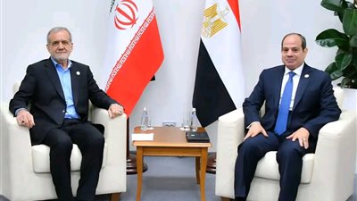 السيسي لنظيره الإيراني: لا بد من حشد الجهود الدولية لاستعادة التهدئة بالمنطقة