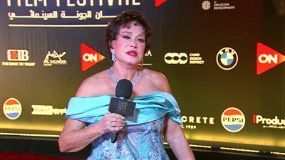 لبلبة: دفنت والدي ورجعت عملت مكياج وغنيت للناس على المسرح