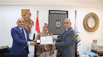 مسئول يستدعي مديرة مدرسة السيدة نفيسة الثانوية بنات لمكتبه لهذا السبب