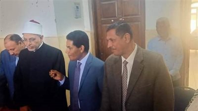 رئيس جامعة الأزهر يلتقي وكيل الصحة لمتابعة الحالة الصحية للطالبات المصابات بالتسمم