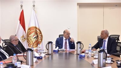 «العمل»: صندوق إعانات الطوارئ للعمال أنفق منذ تأسيسه 2.2 مليار جنيه لـ424 ألف عامل