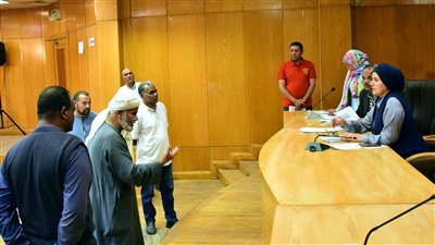 عقد لقاء جماهيري لفحص شكاوى المواطنين فى اليوم المفتوح بالأقصر (صور)