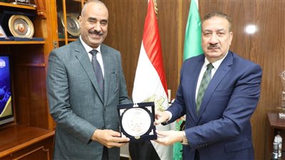 محافظ المنوفية يكرم«محمود الفولى» عن فترة عمله بالمحافظة 