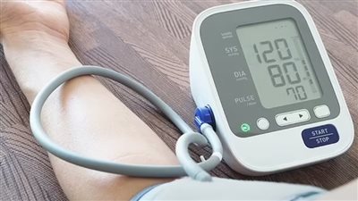 تتعلق بضغط الدم.. نصيحة هامة للنساء في سن اليأس