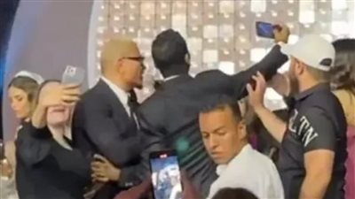 غدا..الحكم في قضية عمرو دياب والشاب المصفوع