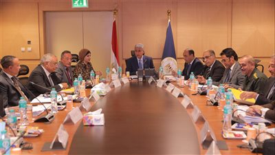 الأمين العام للمجلس الأعلى للآثار يستعرض إنجازات المجلس الأعلى للآثار أمام وزير السياحة والآثار