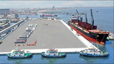 مصدر رفيع المستوى يكشف حقيقة استقبال ميناء الإسكندرية  سفينة تحمل أسلحة لإسرائيل 