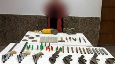 الداخلية تضبط عاملا يدير ورشة لتصنيع الأسلحة النارية بالفيوم