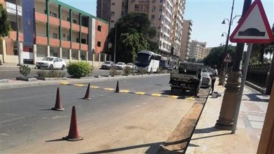 محافظ أسوان يكلف بتركيب عدد من المطبات بطريق كورنيش النيل القديم