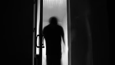 خبراء يكشفون الأسباب الحقيقية وراء إيمان الناس بفكرة الأشباح