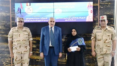 تكريم أسر الشهداء ومصابى العمليات الحربية من أبناء محافظة أسوان