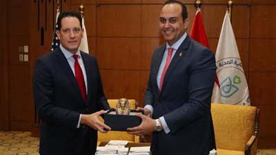 رئيس «الرعاية الصحية» يُثمِّن دور الوكالة الأمريكية للتنمية الدولية لتطوير النظام الصحي المصري
