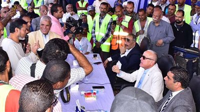 محافظ الأقصر: إنشاء مدرسة ثانوي زراعي استجابة لمطالب المواطنين (صور)