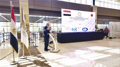 وزير الطيران المدني: 