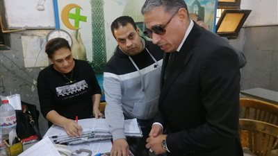 إحالة عدد من المعلمين للتحقيق بعد جولة مفاجئة لمدير «تعليم الجيزة»