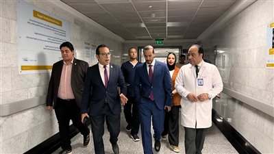 القنصل السعودي يزور المنشآت الصحية التابعة للرعاية الصحية بالأقصر (صور)