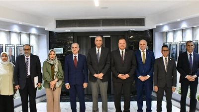 رئيس «الرقابة الصحية» يؤكد مواصلة دعم الهيئة لتطبيق منظومة التأمين الصحي الشامل في أسوان