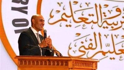 وزير التعليم يناقش مع مديرى المدارس مقتراحاتهم بشأن العام الدراسي 