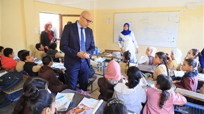 وزير التعليم يصدر تنبيهات خلال زيارته المفاجئة لـ 4 مدارس بالمرج 