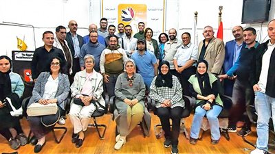 الحزب المصرى الديموقراطي يناقش 