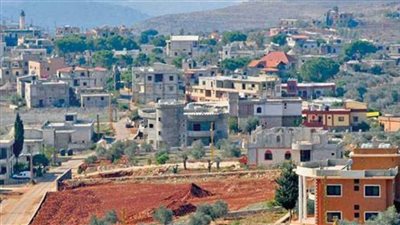 لم تسلم منها المقابر.. إسرائيل تقصف أضرحة ببلدة لبنانية