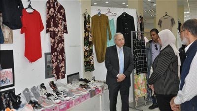 1000 قطعة ملابس مجانا.. جامعة حلوان تقيم معرض «الخير» مع بنك الكساء