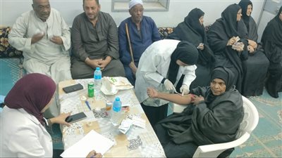 «مستقبل وطن» ينظم قافلة طبية بالمجان لفحص المواطنين جنوب الأقصر (صور)