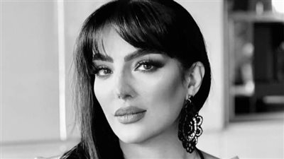 والد حورية فرغلي يدخل المستشفى بعد تعرضه لوعكه صحية