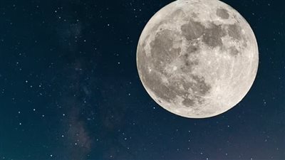 ما هو قمر بيفر العملاق؟ متى وأين وكيف يظهر؟