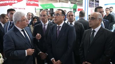 رئيس الوزراء يتفقد جناح وزارة التعليم العالي بمعرض Cairo ICT’24