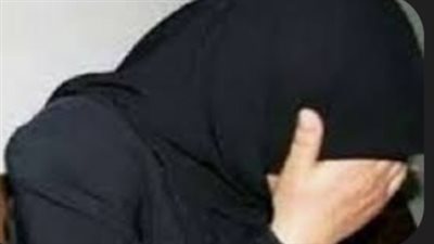 تفاصيل ضبط عاملة نظافة سرقت 8 هواتف محمولة من نادي بمدينة نصر 