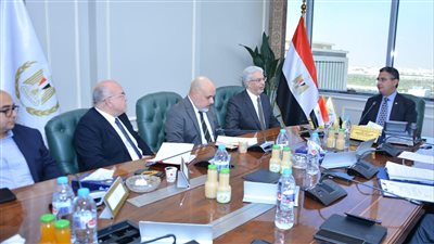 وزير التموين يعقد اجتماعا لمتابعة التحضيرات النهائية لمعرض الذهب والمجوهرات نيبو 2024