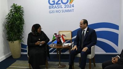 الرئيس السيسي يلتقي نظيرته التنزانية على هامش قمة العشرين بالبرازيل