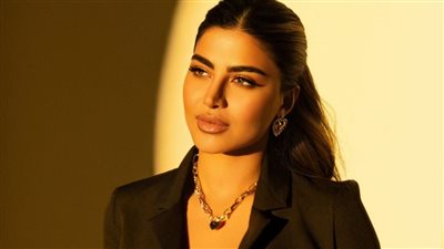 فجر عوض تقدم نصائح لاختيار لون صبغة مناسب