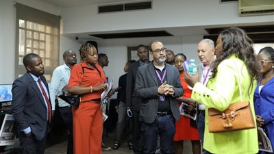 جولة للإعلاميين الأفارقة بمهرجان القاهرة السينمائي (صور)