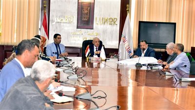 محافظ الأقصر يبحث آليات انشاء سوق الحبيل الجديد مدينة البياضية